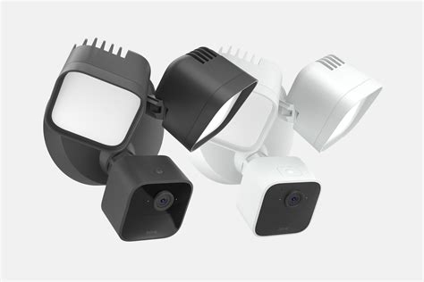 Wired Floodlight Camera Features — Blink Support