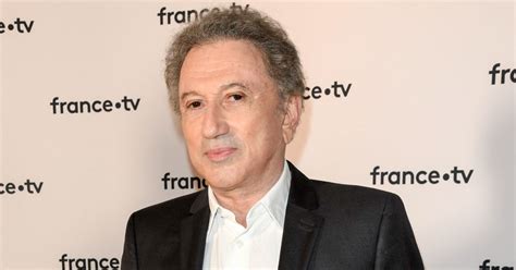 Michel Drucker au photocall de la conférence de presse de France 2 au ...