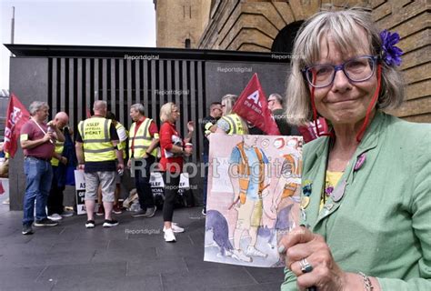 ASLEF rail strike, King's Cross, London. Striking ASLEF..…