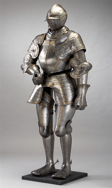 Medieval knight’s armor. Top-4 types of warrior protective coverings ...