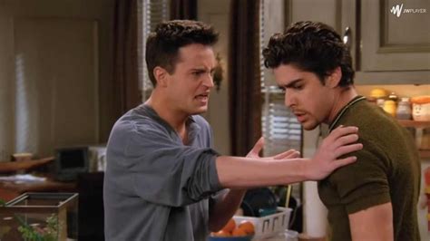 'Friends' Star Matthew Perry Is Missing The Tip Of His Finger