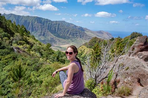 Hiking in Hawaii: Everything You Need to Know - The Golden Hour Adventurer