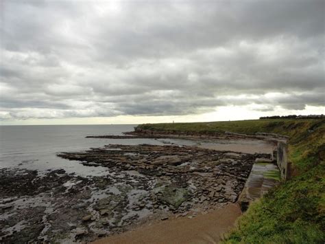 Collywell Bay, Seaton Sluice Photo | UK Beach Guide