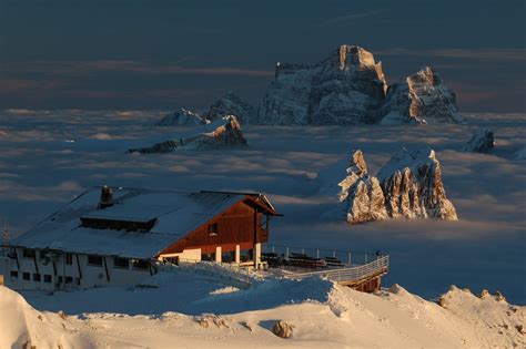 Rifugio Lagazuoi | Winter sunset at Rifugio Lagazuoi 2752m. … | Flickr