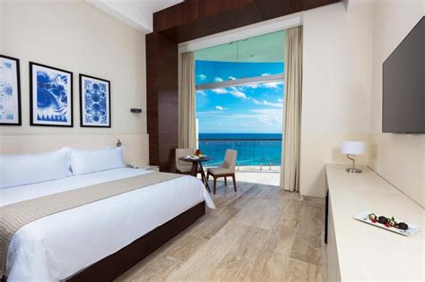 Krystal Altitude Cancún - UVACONLINE