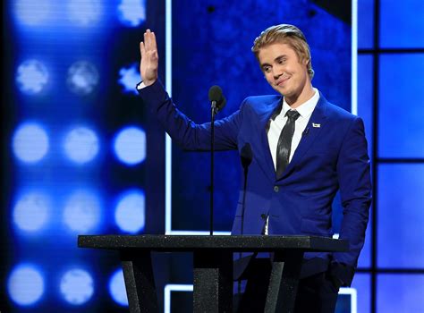 Justin Bieber apologizes, still gets roasted | 9news.com