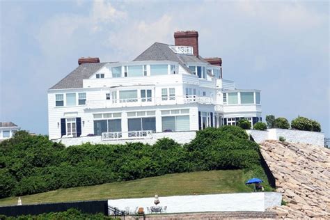 Tour 8 Impressive Taylor Swift’s Houses | Celebrity Homes