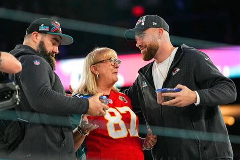 Kelce brothers' viral college pic sparks hilarious fan reactions. What ...