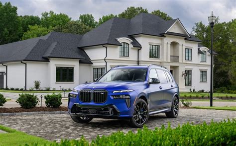 BMW X7 M60i review: BMW’s biggest gets mild-hybrid power and a face for ...