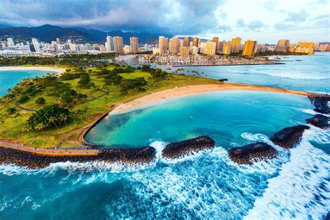 Magic Island Lagoon | Oahu | Magic island, Oahu, Island beach