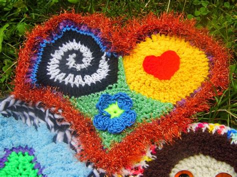 Dada Neon Crochet | Form crochet, Crochet, Free crochet