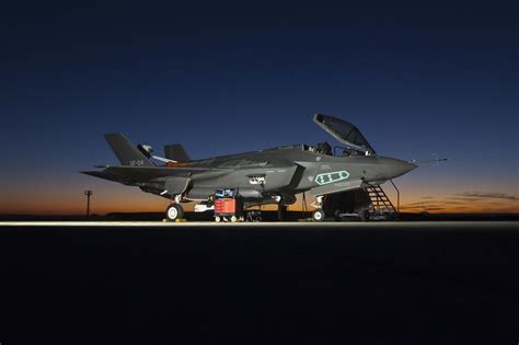 Lockheed Martin F-35 Lightning II Wallpapers HD Download