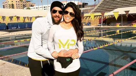 Michael Phelps Announces Fiancée Is Pregnant, Reveals Gender of Baby - ABC News