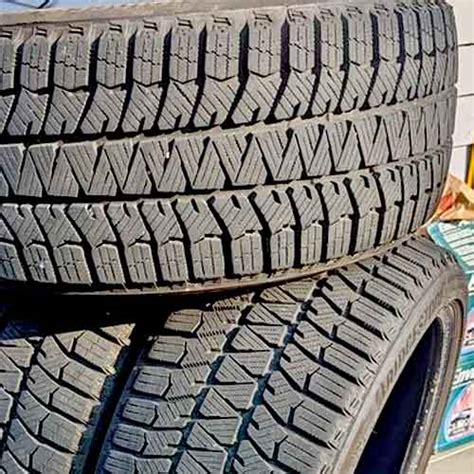 Nokian Hakkapeliitta R5 Vs Bridgestone Blizzak WS90 - SnowyTires