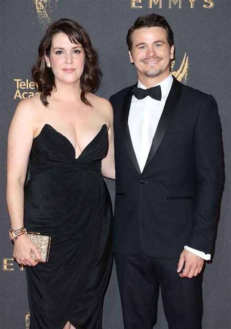 Jason Ritter Defends Wife Melanie Lynskey Against Body Shaming Trolls