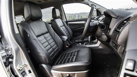 Isuzu MU-X Photo, Isuzu MUX Interior Image - CarWale