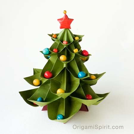 How to Make an Origami Christmas Tree