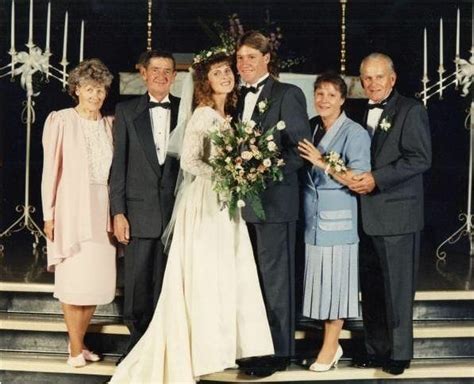 Steve Irwin and his wife Terri at their wedding. 1992 | Steve irwin, Celebrity wedding photos ...