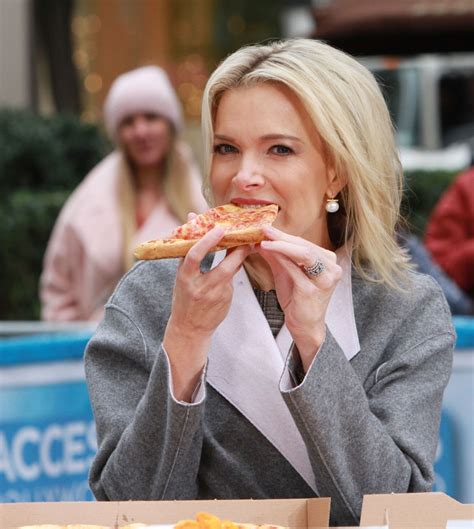 MEGYN KELLY Eats Pizza at Access Hollywood in New York 11/14/2017 ...