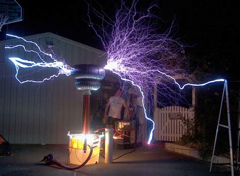 Tesla_coil_intro