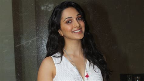 Kiara Advani sports a white blouse and pants set for Kabir Singh ...