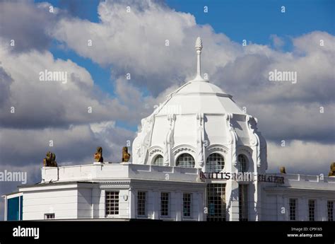 Kutis Royal thai Pier in Southampton Stock Photo - Alamy