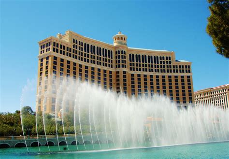 The Best Free Show in Las Vegas at Bellagio Fountains