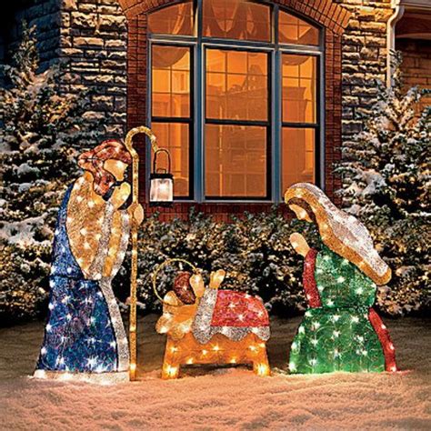 Outdoor Christmas Decorations Ideas | Handspire