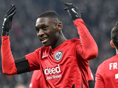 Who is Randal Kolo Muani, the Eintracht Frankfurt striker scoring big goals? | theScore.com