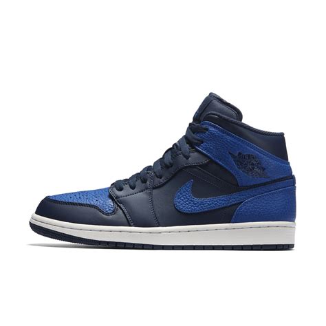 The Air Jordan 1 Mid 'Obsidian' Mimics the 'Royal' Look in Shades of ...