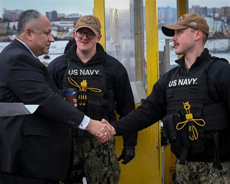 Secretary of the Navy visits Naval Station Everett - Lynnwood Times