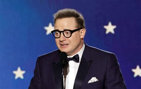 Brendan Fraser gives tearful speech at Critics Choice Awards