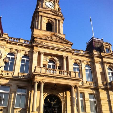 Dewsbury Town Hall, Dewsbury | Town hall, Towns, Building