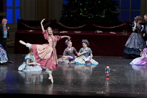 2013 Nutcracker Party Scene #LincolnMidwestBalletCompany #PaigeThompson #PurpleSkyProductions ...