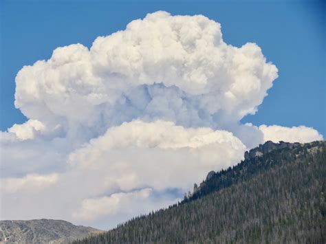 Pyrocumulus clouds dominated the skies over RMNP early this week - Rocky Mountain Day Hikes