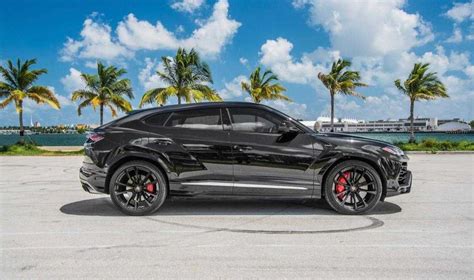 Rent Lamborghini URUS Black in Miami - Pugachev Luxury Car Rental