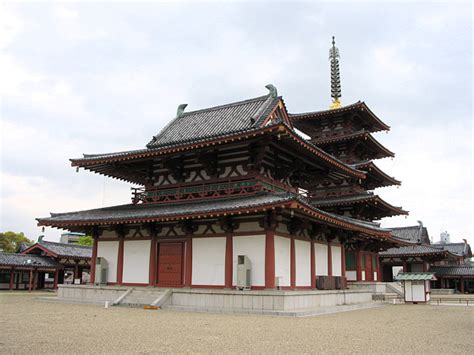 Shitennoji Temple - Osaka, Japan