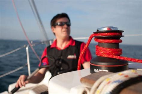 Maintenance of winches on a sailboat, step by step to grease and oil your winch