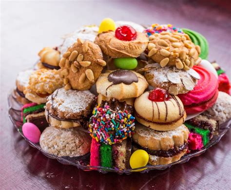 2 Lb Cookie Tray – Circo's Pastry Shop