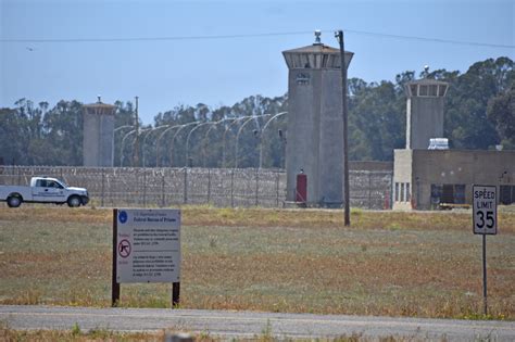 Watchdog Report Examines Lompoc Federal Prison’s Flaws in COVID-19 Outbreak | Local News | Noozhawk