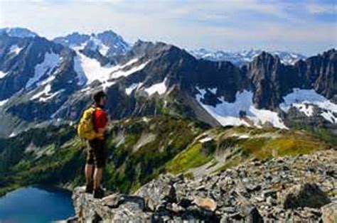 Hiking in Cascade Mountains, Crest Trail crosses Stevens Pass | North cascades national park ...