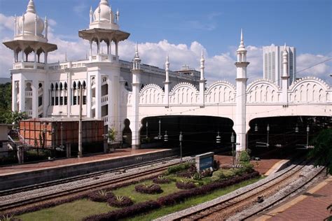 10 Top Tourist Attractions in Kuala Lumpur (with Map & Photos) - Touropia