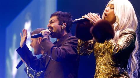 Pentatonix, Girl Named Tom deliver night of Christmas cheer at Resch