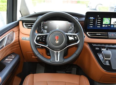 FAW Hongqi HQ9 - Interior photos of.