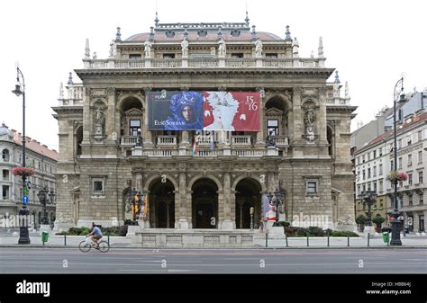 Budapest Opera House Stock Photo - Alamy