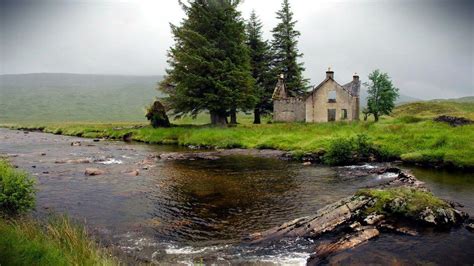 An old house in Luibeilt, Scotland Highlands. | Scotland castles