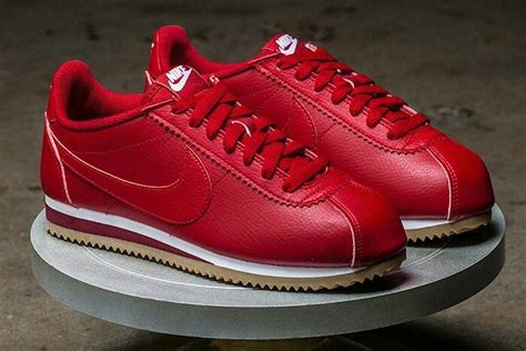 Nike Classic Cortez in red leather (con imágenes) | Zapatillas nike ...