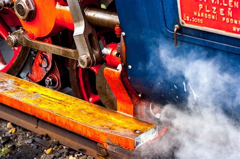 Steam locomotive,train,locomotive,railway,historic vehicle - free image from needpix.com