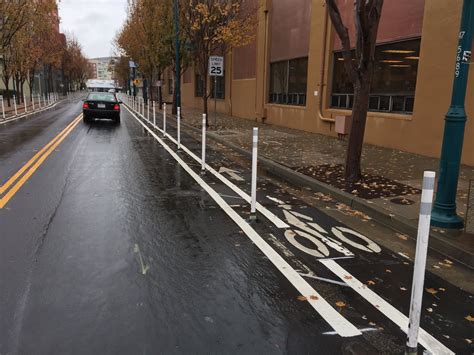 The Emeryville Tattler: Protected Bike Lanes Make Their Debut in Emeryville