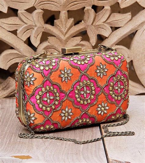 Karieshma-Sarnaa Designer Clutches Designs 2014-2015 | Clutches in Different Colors and Styles ...